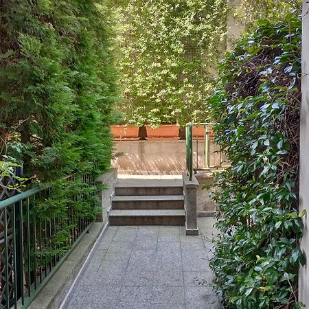 Casa Albertina Grazioso Appartamento Vicino Alla Stazione Монца Екстериор снимка